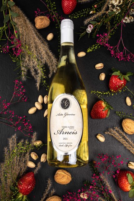 Vino-bianco-secco-Arneis-Terre-Alfieri-DOCG-Asta-Giovine-2021-3.jpg